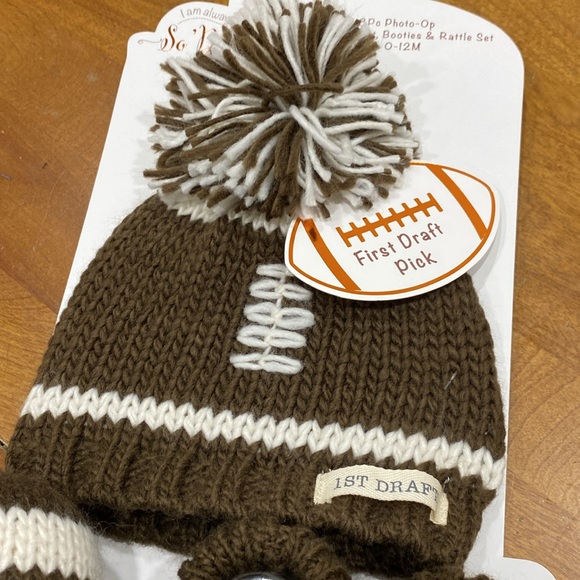 COPY - NWT. So’Dorable, infants’ size 0-12 months, 3 piece, hat/bootie/rattle … - Picture 3 of 15